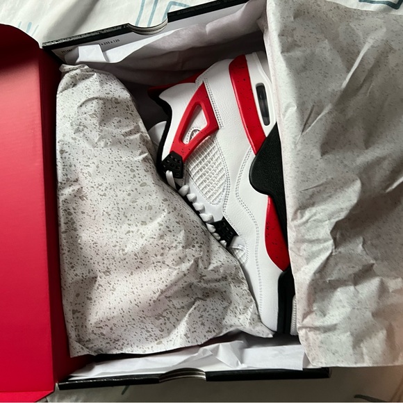 Jordan 4 red cements - Picture 4 of 5